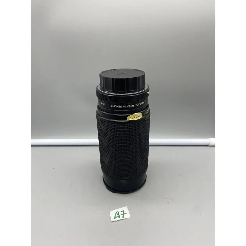 Vivitar Series 35-200mm 1.3.0-4.5 Macro Focusing Zoom Lens No.77506569